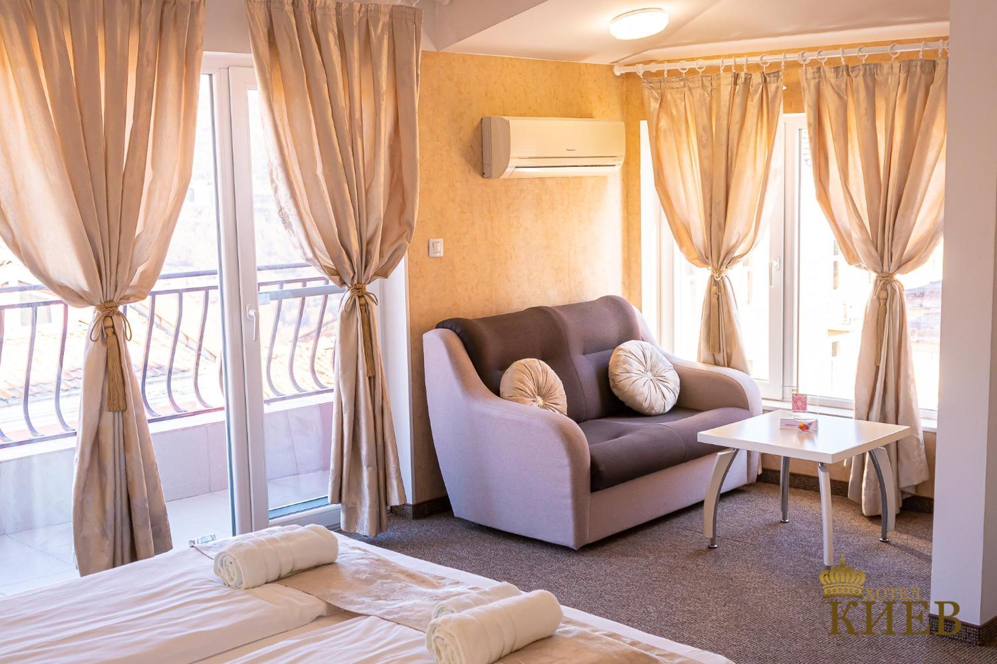 Hotel Kiev Tırnova Dış mekan fotoğraf